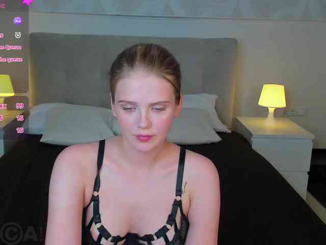 Alisa-Allison webcam