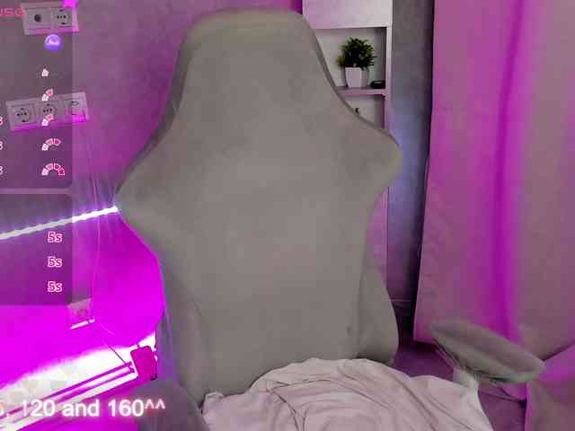 Alisa-Allison webcam