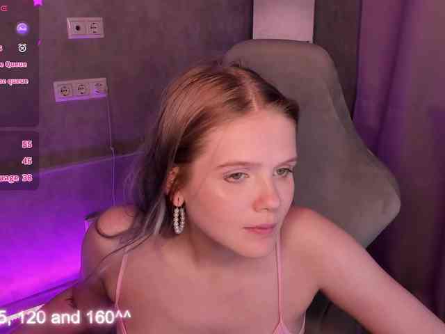Alisa-Allison webcam