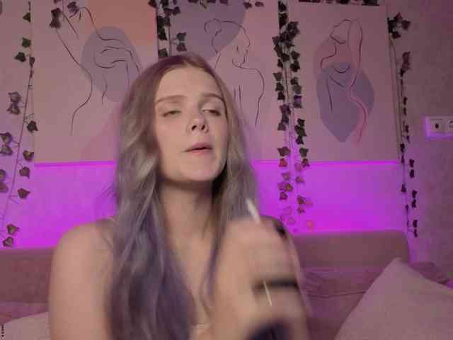 Alisa-Allison Sex Cam Show