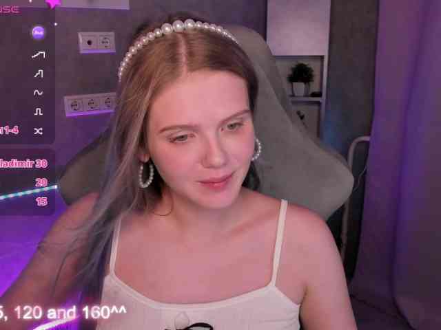 Alisa-Allison webcam