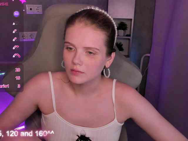 Alisa-Allison webcam