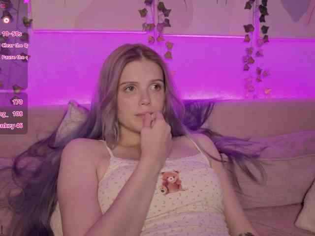 Alisa-Allison Sex Cam Show