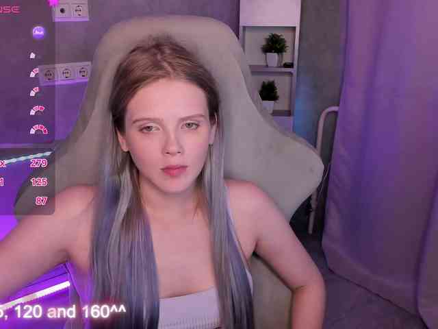 Alisa-Allison webcam