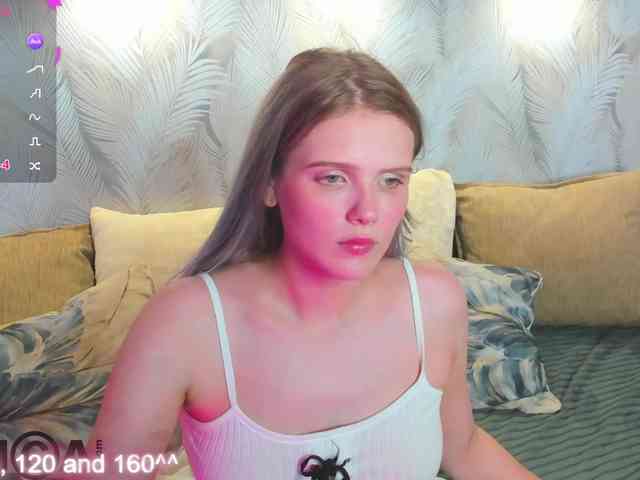 Alisa-Allison webcam