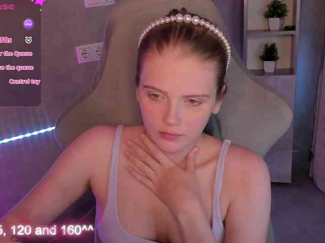Alisa-Allison webcam