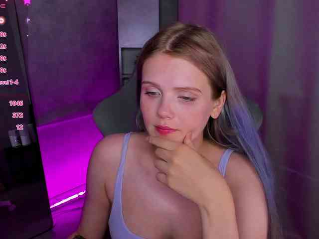 Alisa-Allison webcam