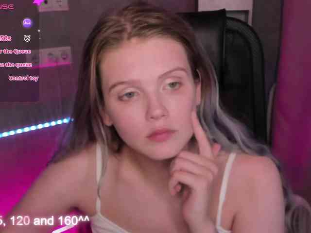 Alisa-Allison webcam