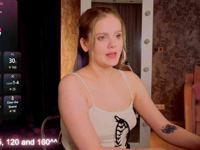 Alisa-Allison webcam