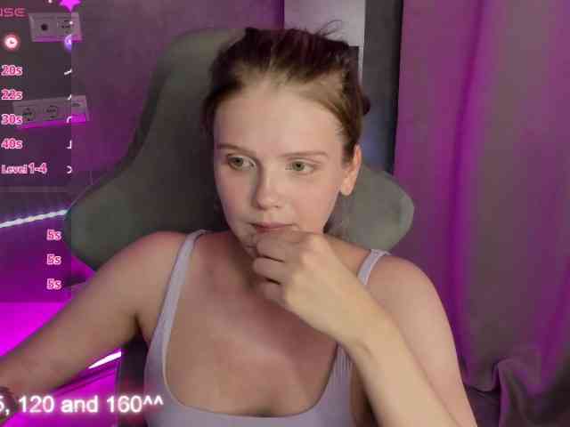 Alisa-Allison webcam
