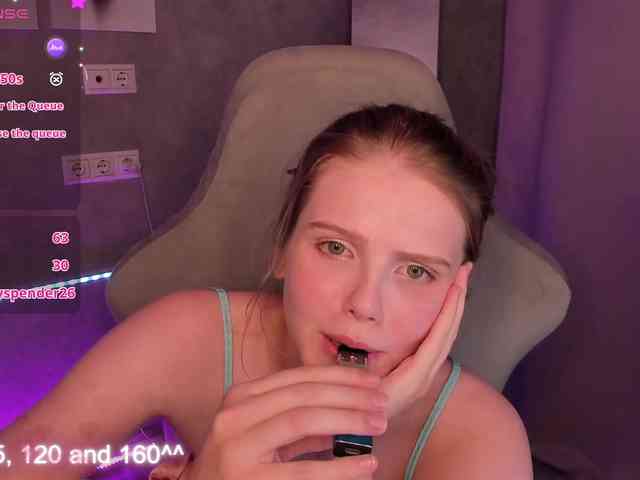 Alisa-Allison webcam