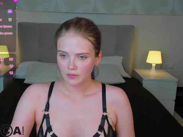 Alisa-Allison webcam