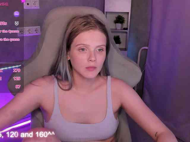 Alisa-Allison webcam
