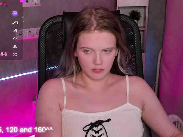 Alisa-Allison webcam