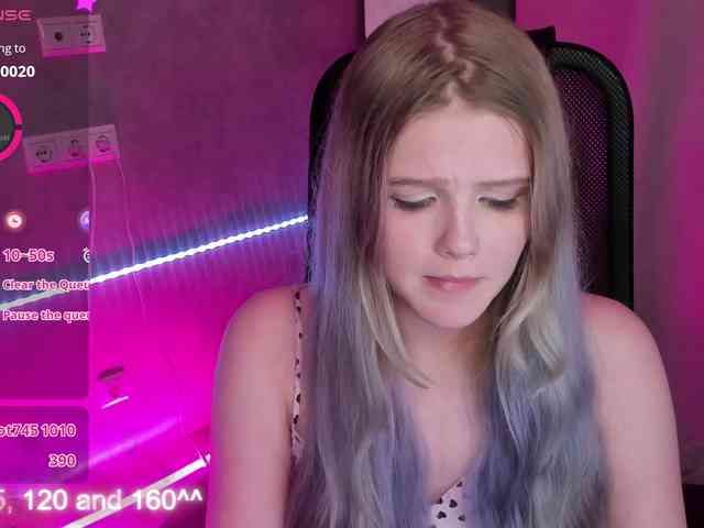 Alisa-Allison webcam