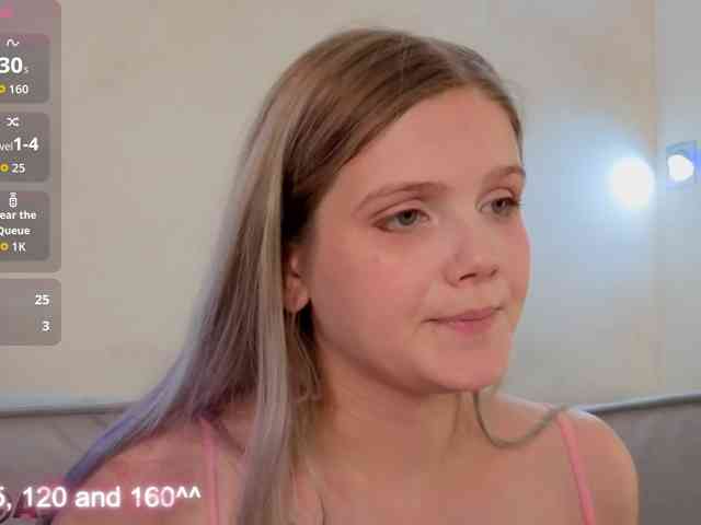 Alisa-Allison webcam