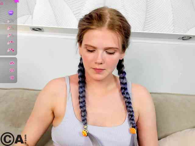 Alisa-Allison webcam