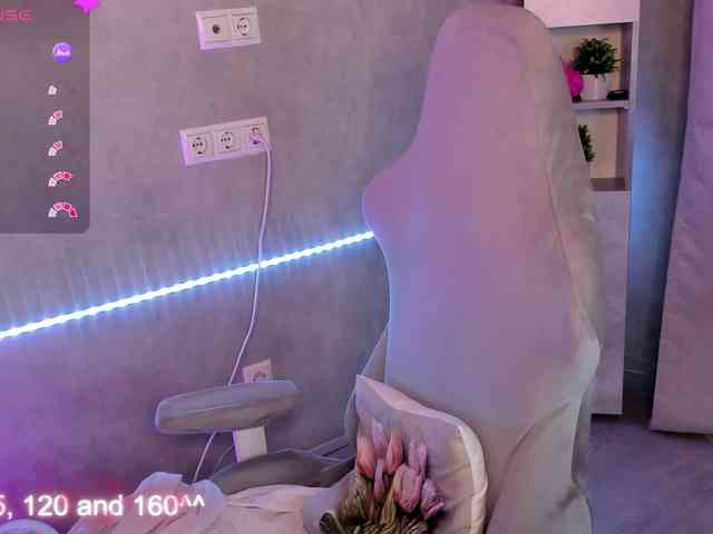 Alisa-Allison webcam