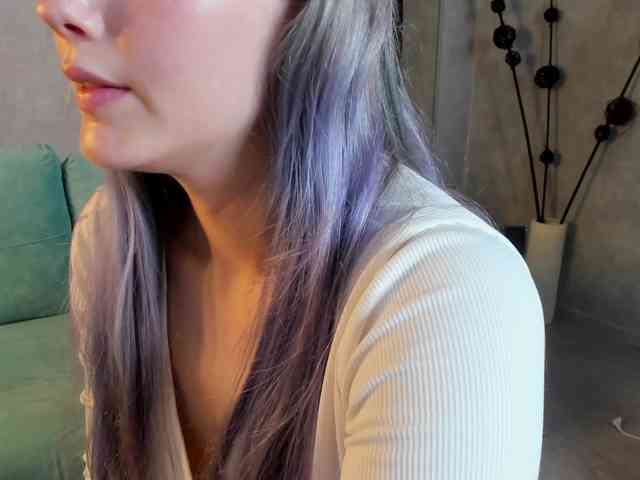 Alisa-Allison webcam