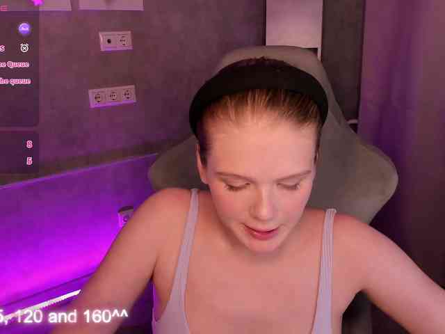Alisa-Allison webcam