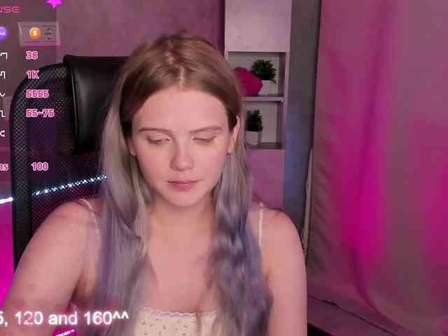 Alisa-Allison webcam