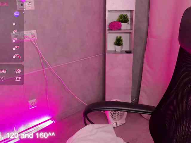 Alisa-Allison webcam