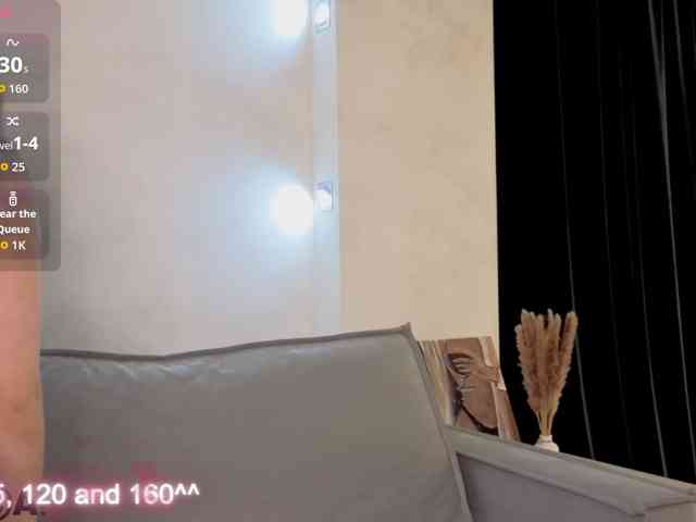 Alisa-Allison webcam