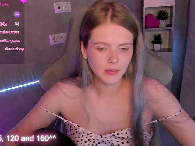 Alisa-Allison webcam