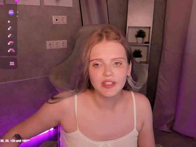 Alisa-Allison Live Webcam on BongaCams
