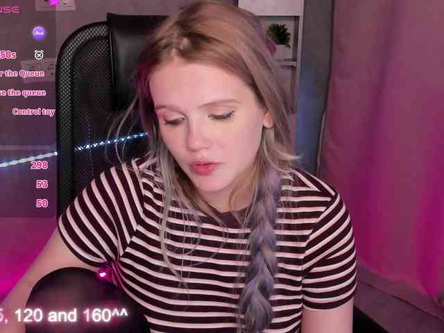Alisa-Allison webcam