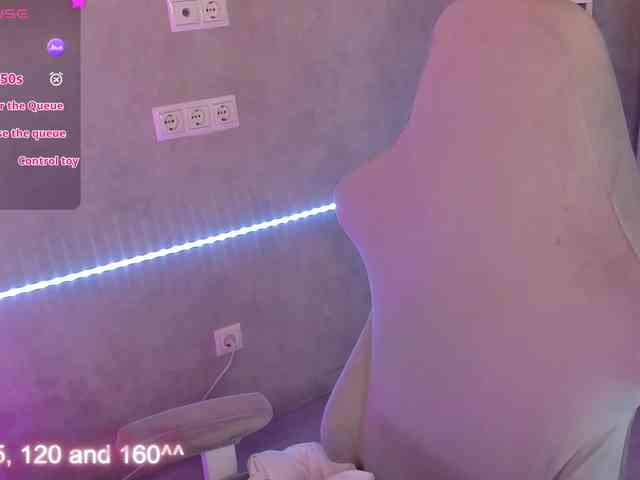 Alisa-Allison webcam