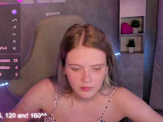 Alisa-Allison webcam
