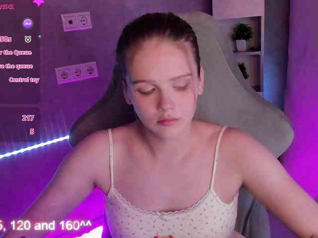 Alisa-Allison webcam