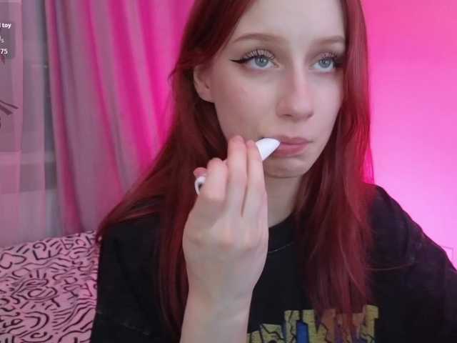 cyyberwhore live cam on BongaCams