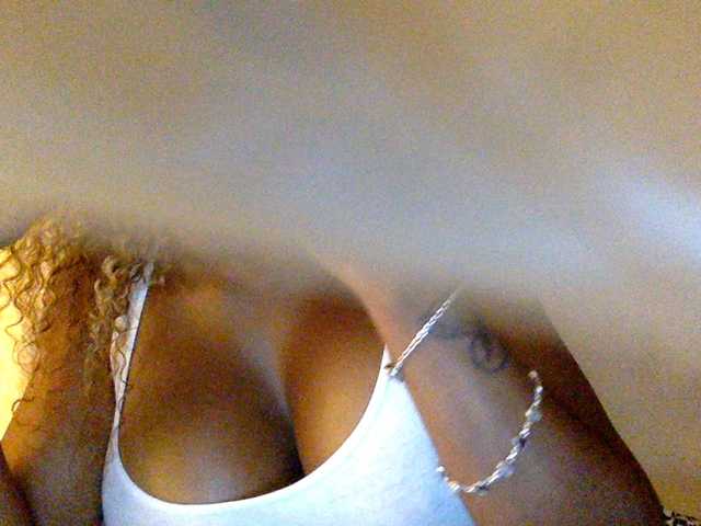 juicylala live cam on BongaCams