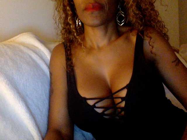 juicylala live cam on BongaCams