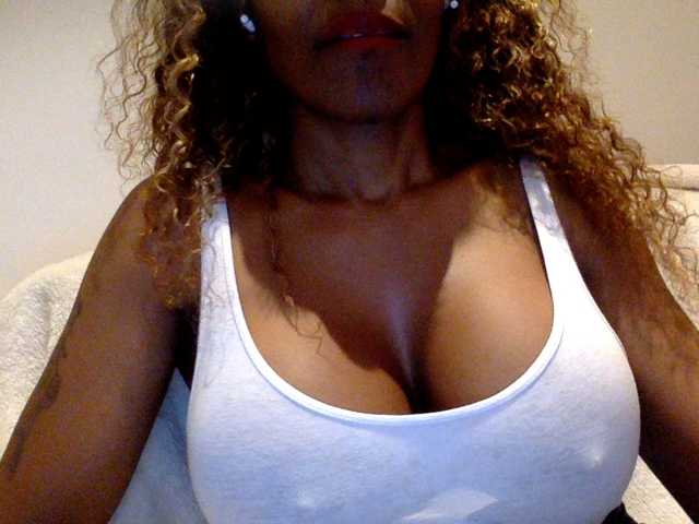 juicylala live cam on BongaCams