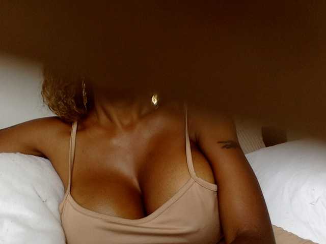 juicylala live cam on BongaCams
