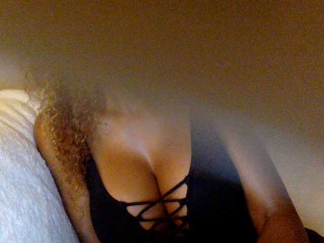 juicylala live cam on BongaCams
