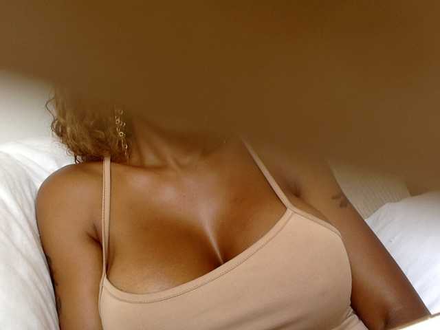 juicylala live cam on BongaCams