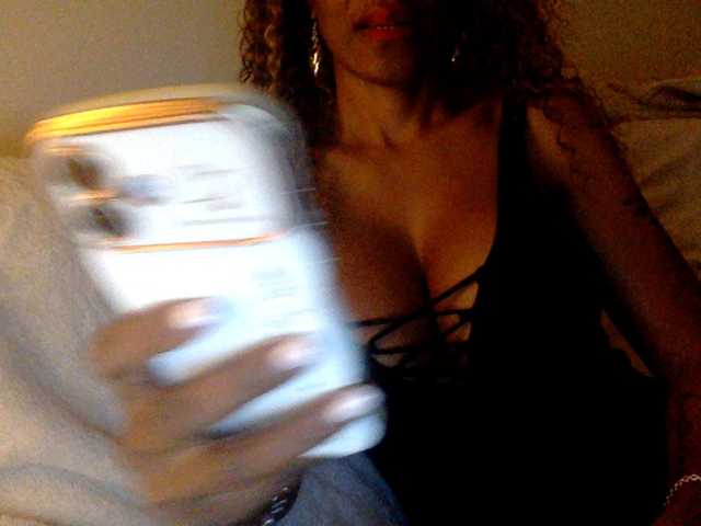 juicylayla live cam preview