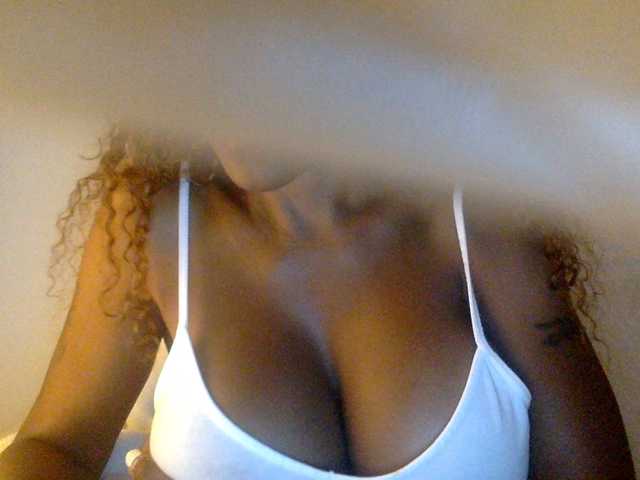 juicylayla live webcam show