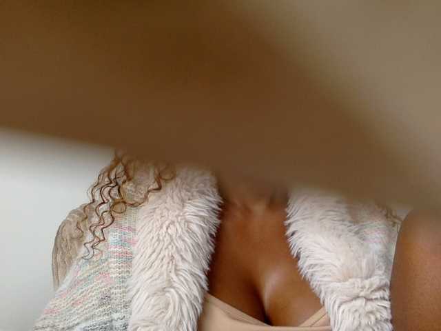 juicylala live cam on BongaCams