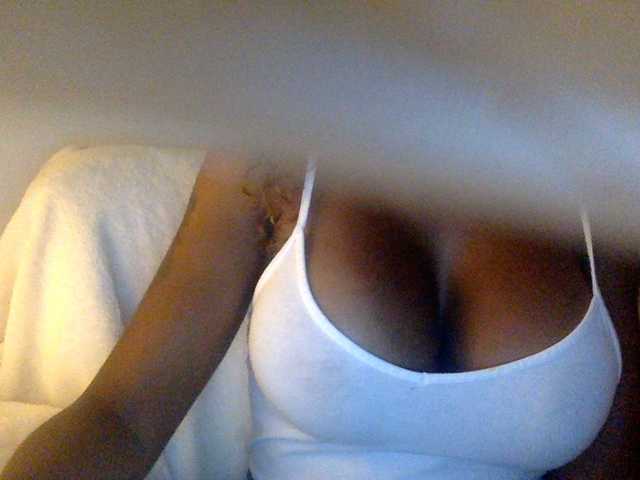 juicylayla live webcam show
