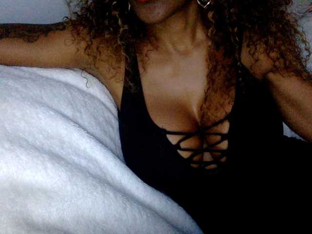 juicylala live cam on BongaCams
