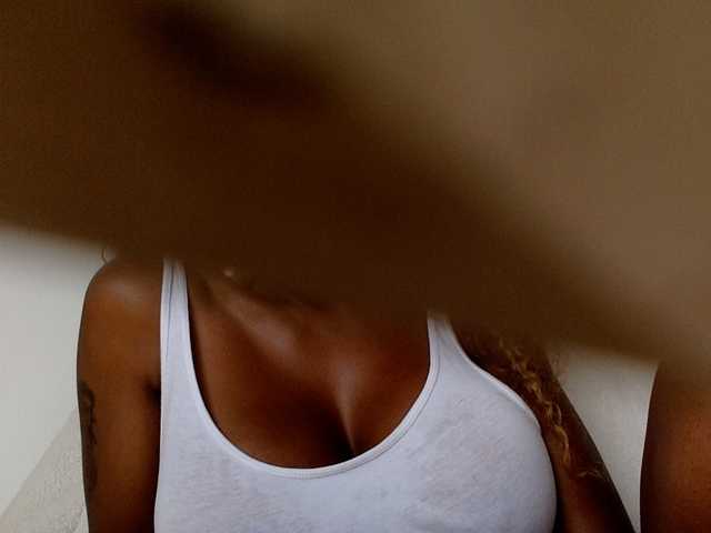 juicylala live cam on BongaCams