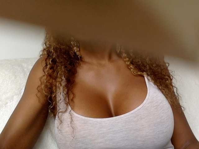 juicylala live cam on BongaCams
