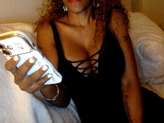 juicylala live cam on BongaCams