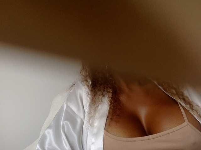 juicylala live cam on BongaCams