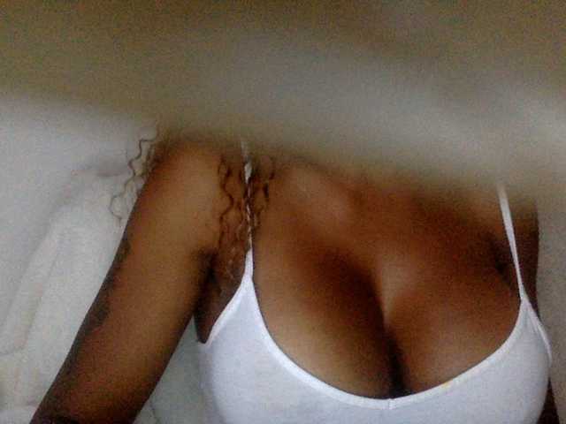 juicylala live cam on BongaCams